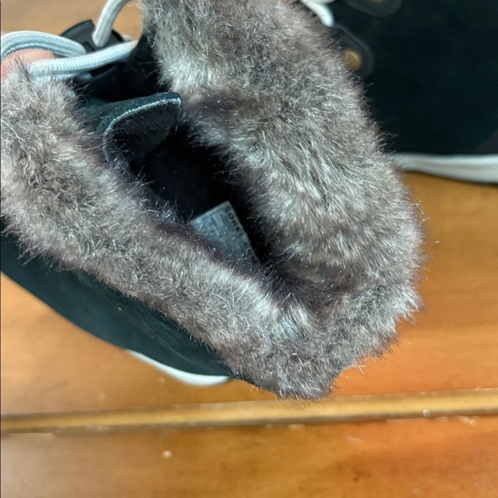 Sorel Whitney Suede Boots with Faux Fur Trim Size 3